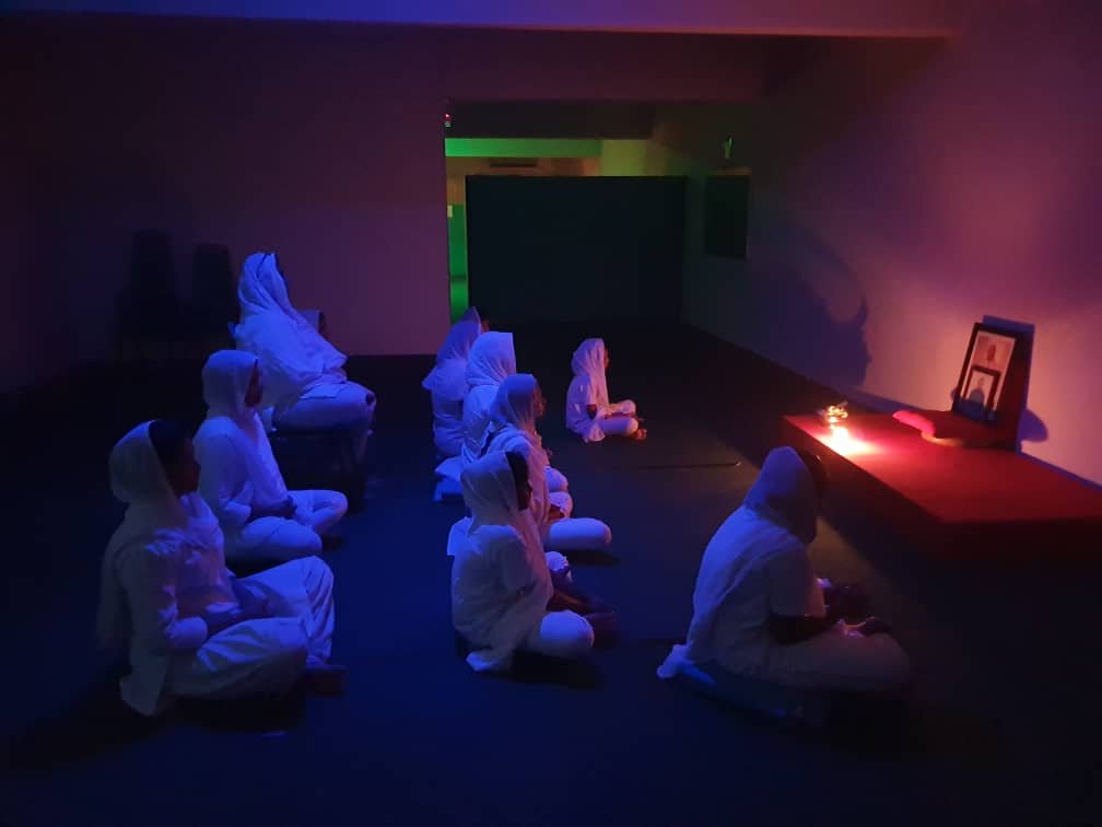 fe9ed3c9-5cda-4d8b-b9ee-9db6af33b194 Mindfulness & Well-being :Indoor meditation session with participants